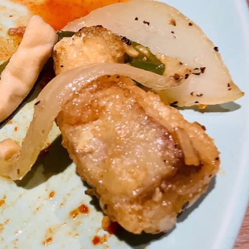 揚げ魚と野菜の黒胡椒炒め