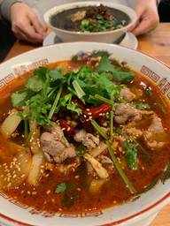 牛肉麺