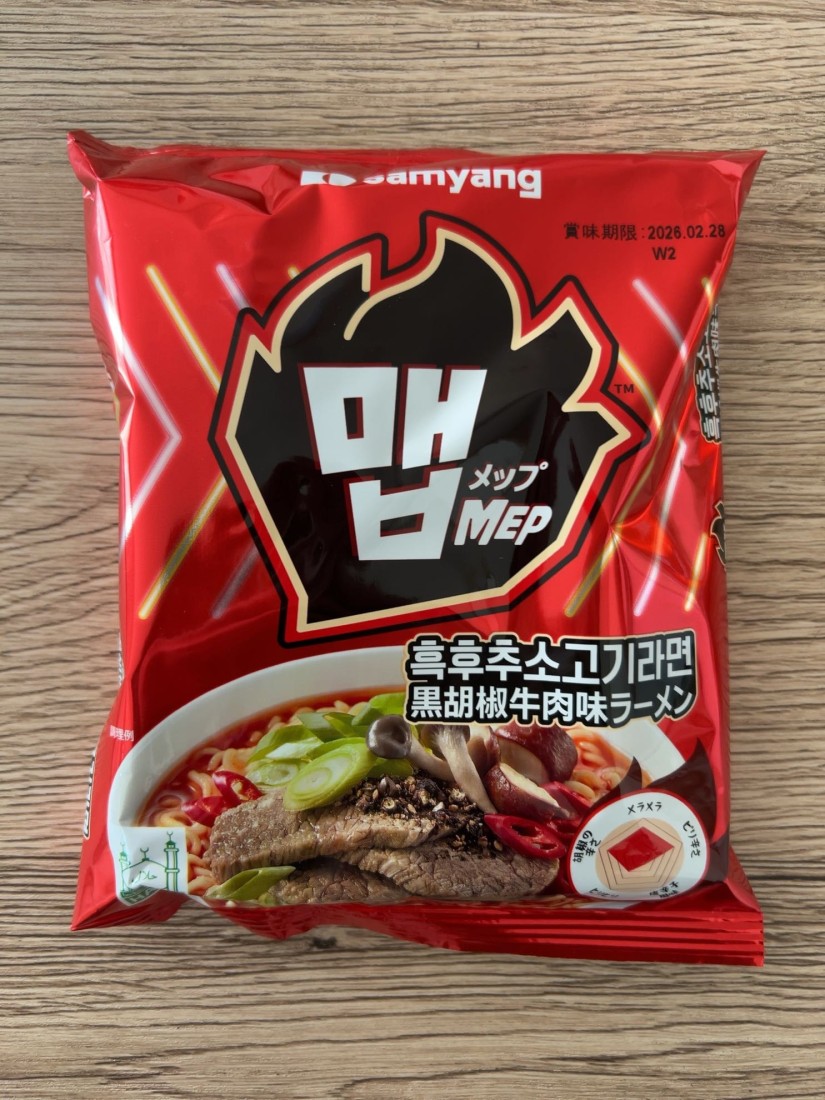 メップ　黒胡椒牛肉味ラーメン