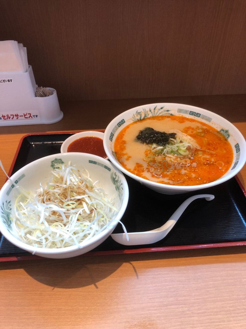ピリ辛とんこつネギラーメン+辛みそ