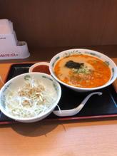 ピリ辛とんこつネギラーメン+辛みそ