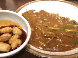 レバニラ煮込みカレー+旨辛にんにくトッピング 5辛