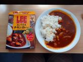 LEE スパイスチキンカレー 辛さ×8倍
