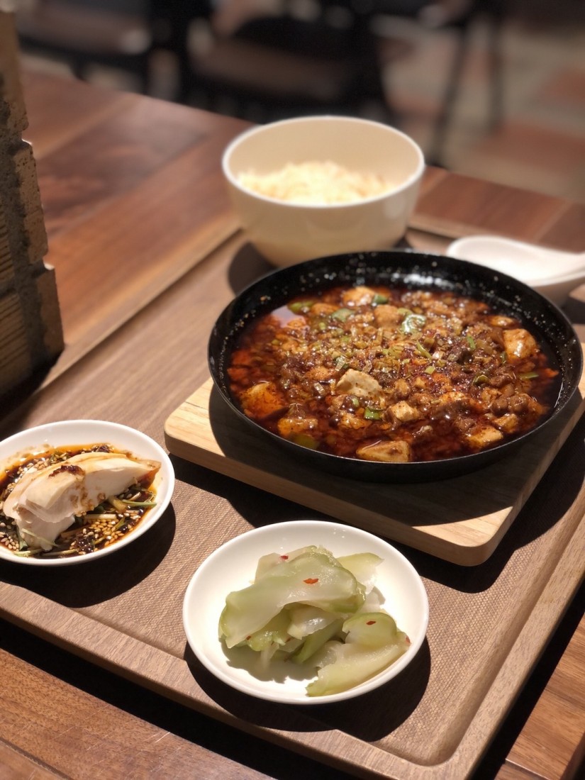 「四川麻婆沙魚豆腐」定食セットサメの胃袋入り麻婆豆腐 辛さ2  痺れ1