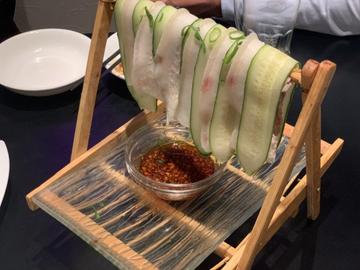 ニンニクのタレにつけて食べる冷しゃぶ　