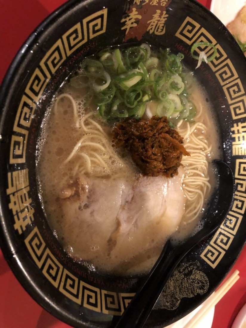 黒ラーメン