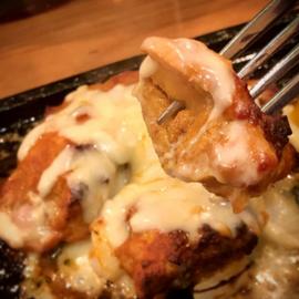 とろーりチーズのせスパイシーチキン