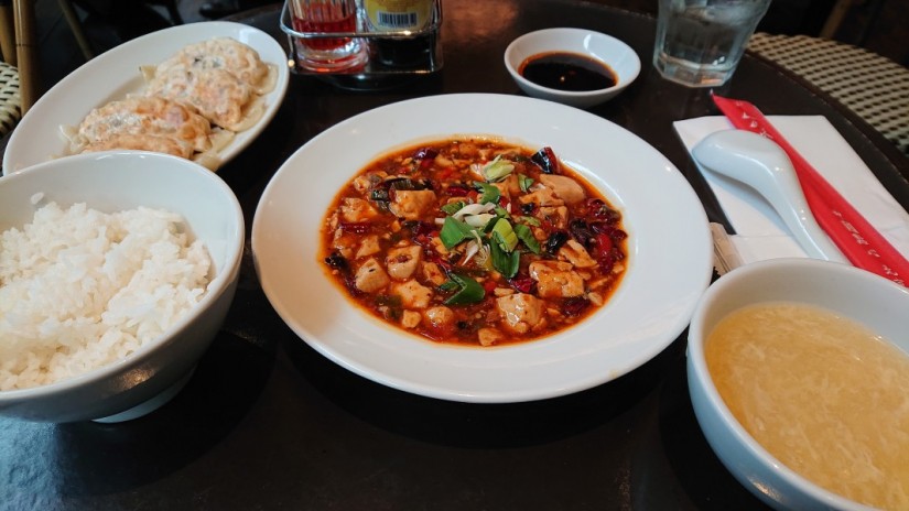 平日ランチ麻婆豆腐＋大餃子