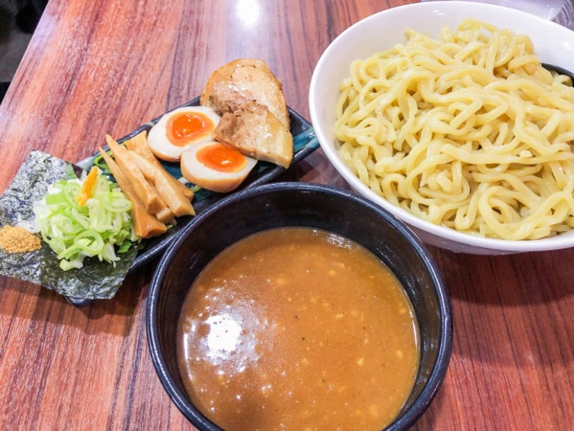 濃厚魚介豚骨辛つけ麺