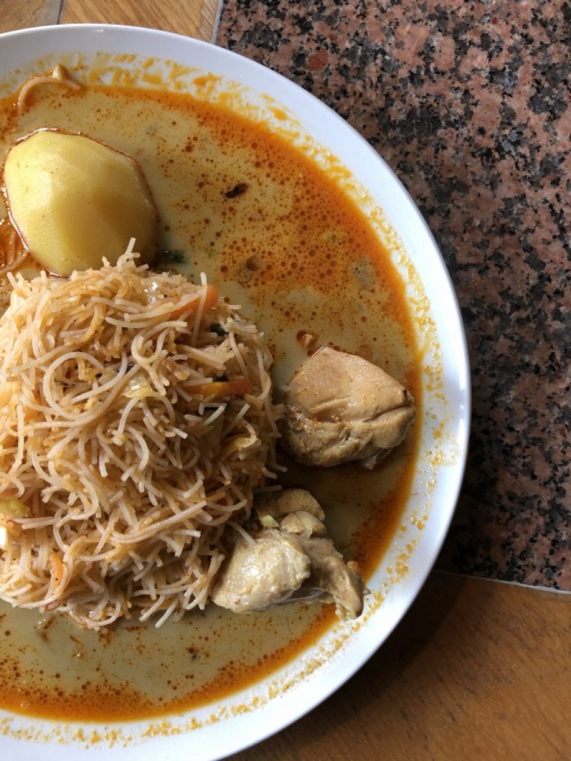 ヌードルカレー 辛さ控えめ