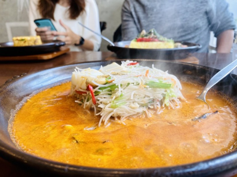 シーフードヌードル&カレー＋青唐辛子 10辛