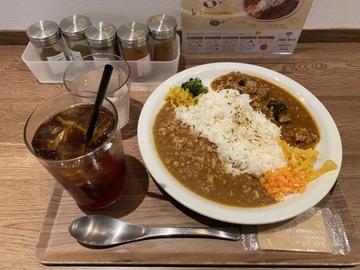 あいがけカレー 0.5辛〜
