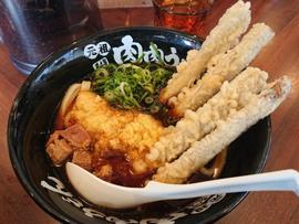 肉ごぼう天うどん ショウガメガ盛り+デンジャー唐辛子山盛り二杯