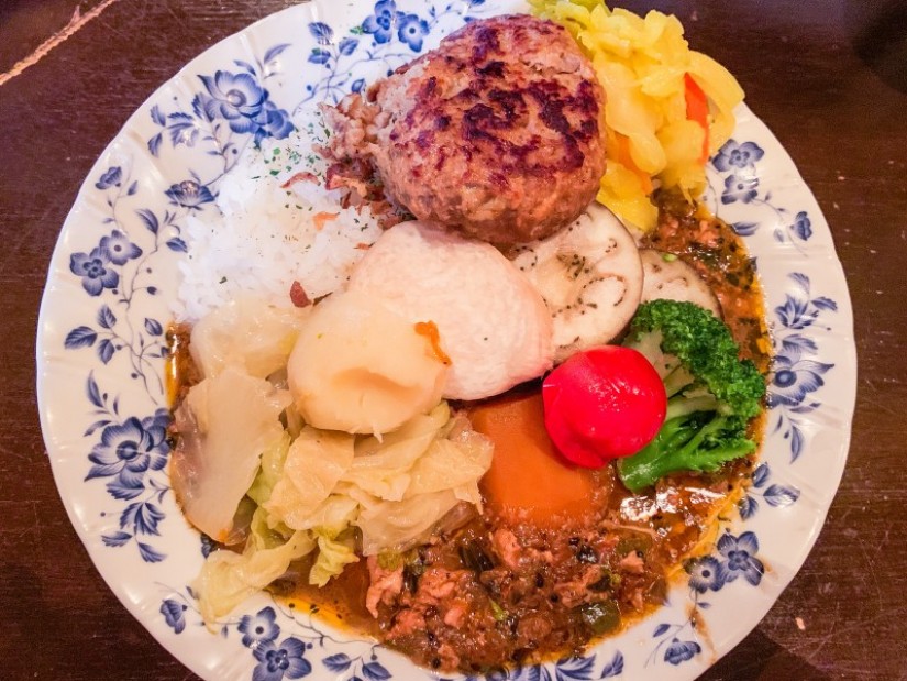 キーマカレー(温野菜＋ハンバーグ トッピング)