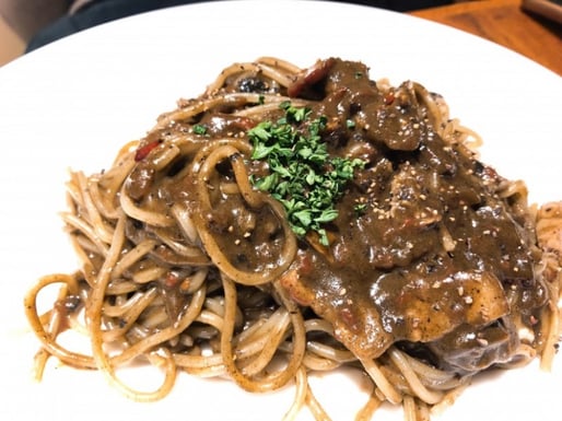 夜の黒カルボナーラ 2辛