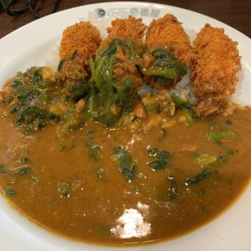 カキフライカレープラスほうれん草 3辛