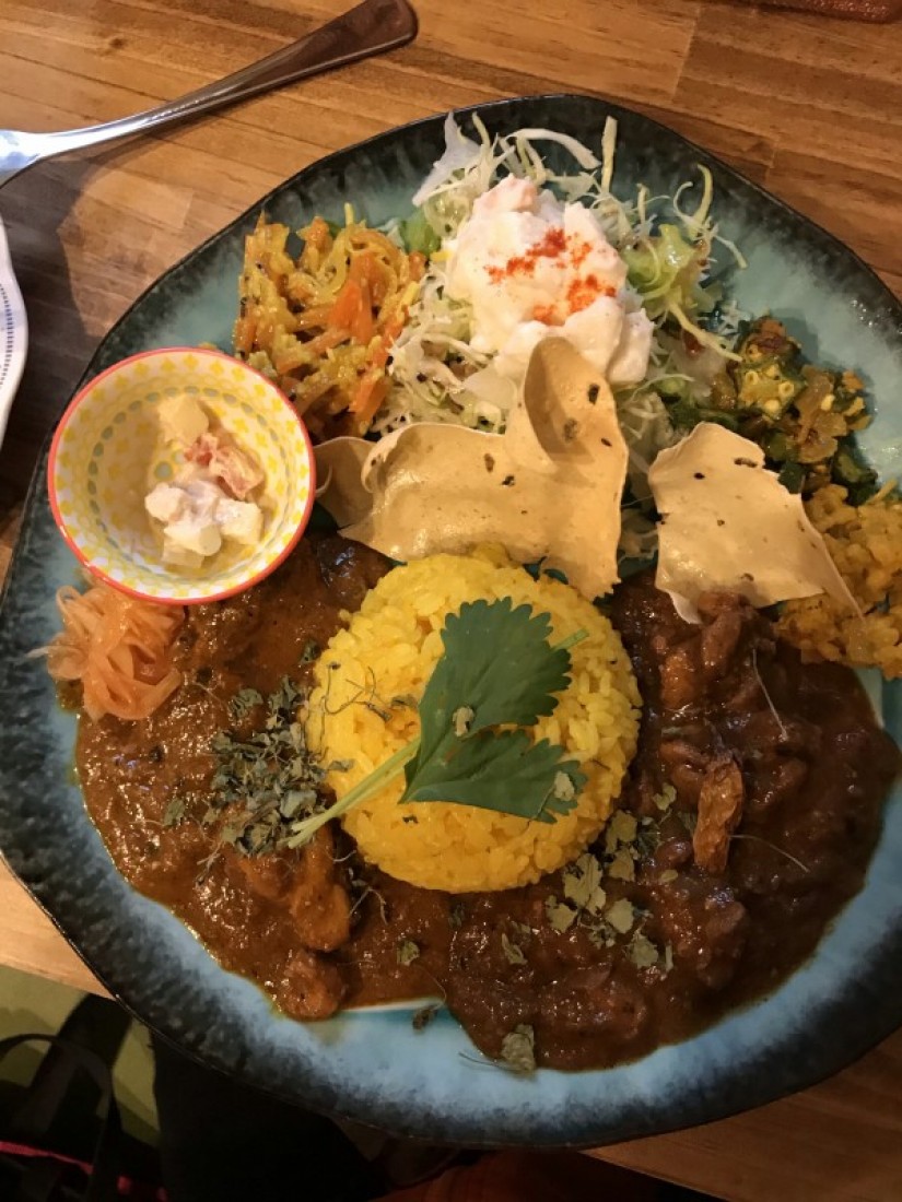 チェテイナードチキンカレー 8倍