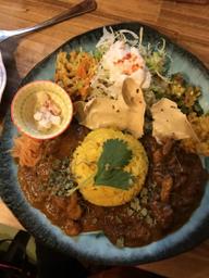 チェテイナードチキンカレー 8倍