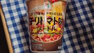 チリの辛みとトマトのうま味 チリトマト味ヌードル