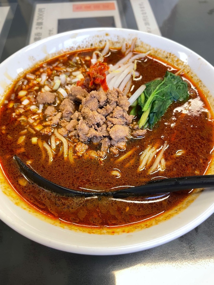 黒胡麻担担麺 激辛