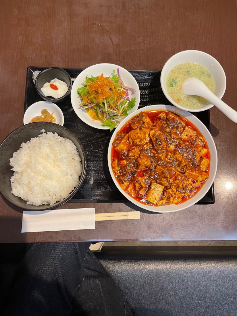四川麻婆豆腐定食1050円 極辛