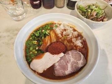 辛辣Red鶏そば 普通
