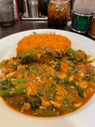 ほうれん草カレー+チキンにこみ 5辛