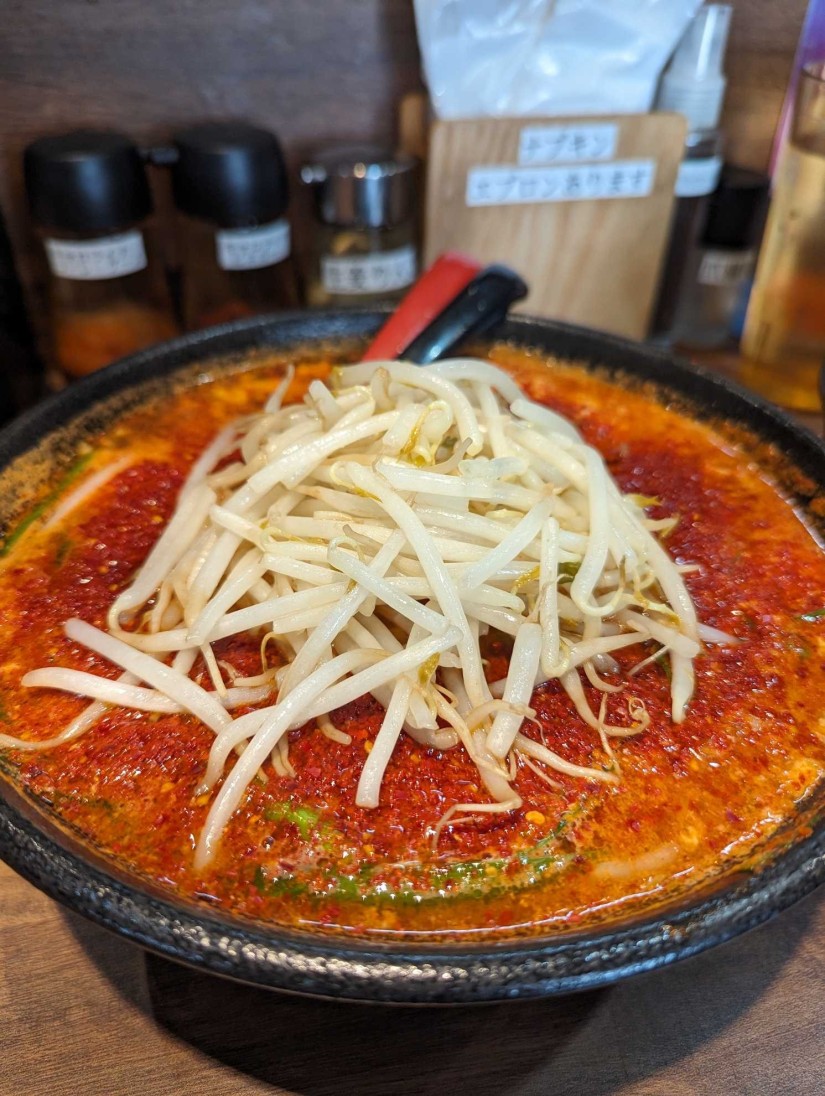 辛麺ニラもやし増し 激辛