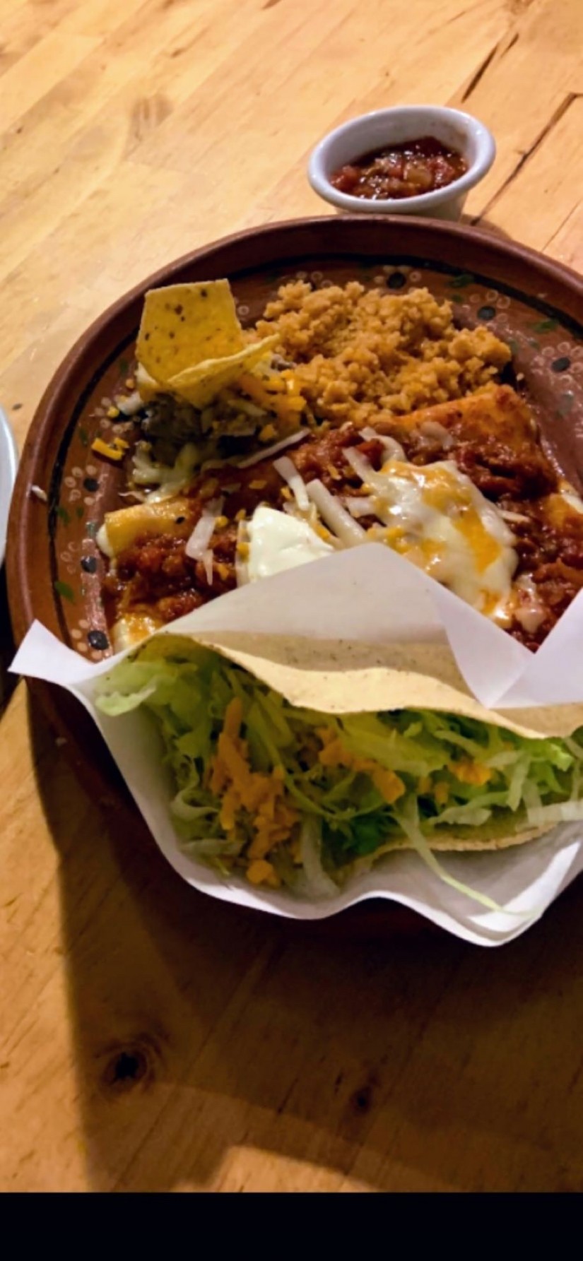 タコス（ビーフ又はチキン）＆2チーズエンチラーダス