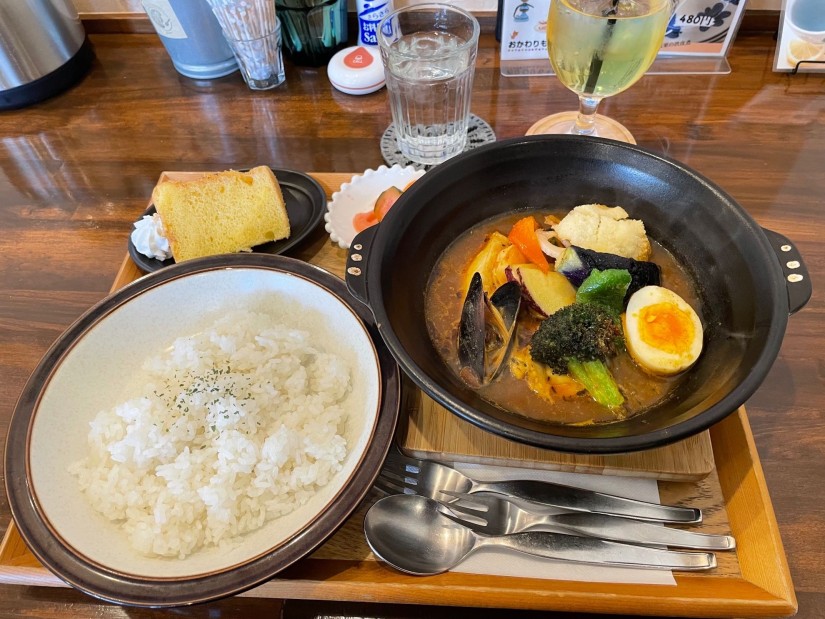 シーフードスープカレー 中辛くらい