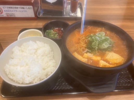 ホルモンラーメンスン豆腐 ５辛