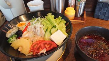 赤いつけ麺