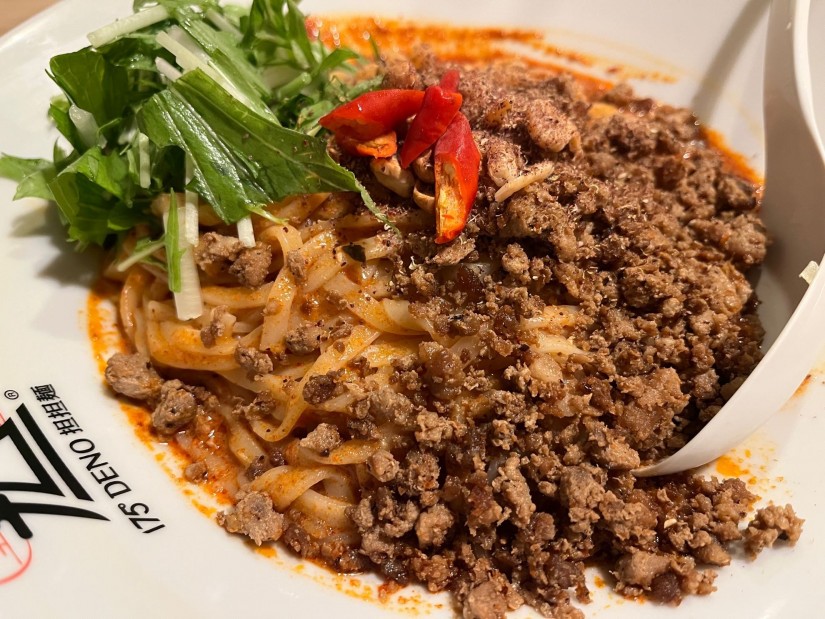 白ごま汁なし担担麺 激辛