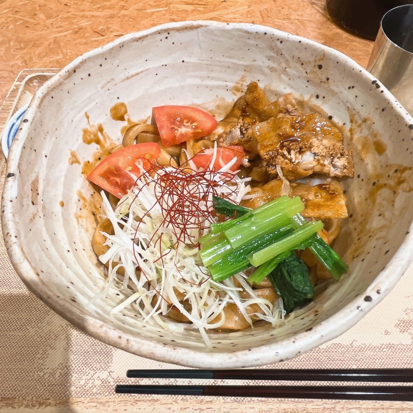 豚肉とトマトの担々まぜうどん