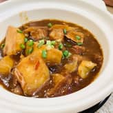    砂鍋炖牛腩土豆 牛バラとジャガイモ鍋         