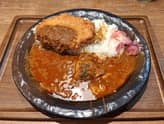 スパイシーチキンカレー チキンカツのせ Very Hot