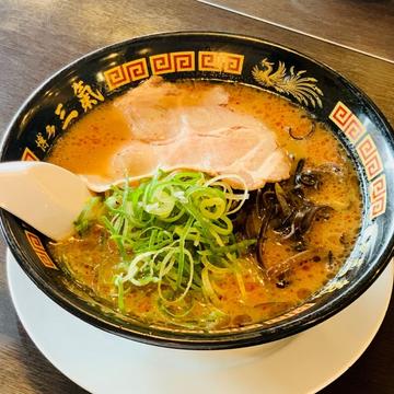 ピリ辛とんこつ げん氣ラーメン 3辛