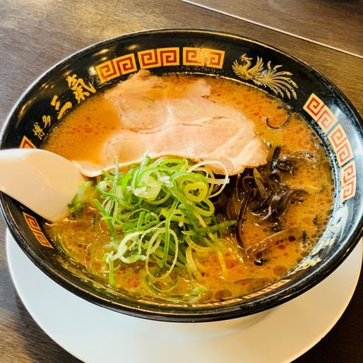 ピリ辛とんこつ げん氣ラーメン 3辛