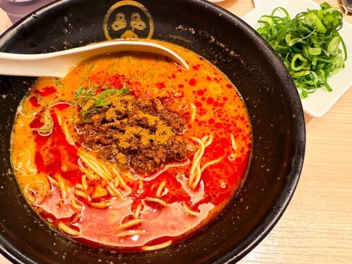 スパイシー豚骨担々麺