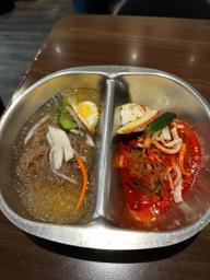 ハーフ&ハーフ冷麺