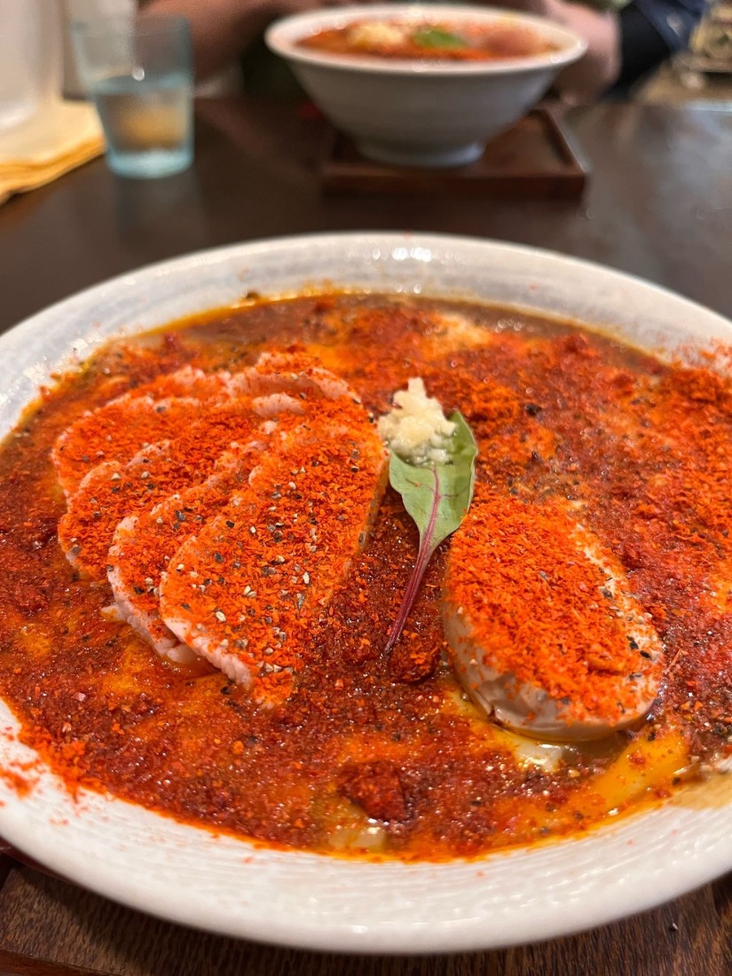 カレーラーメン 赤