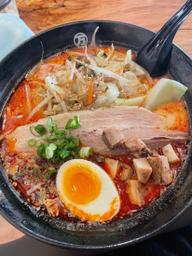 赤ラーメン  野菜炒めトッピング 激辛