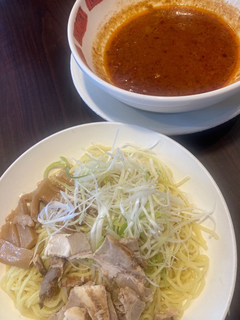 濃厚具沢山のチャーシューつけ麺 辛口