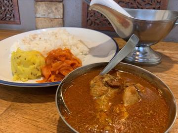チキンカレー＋オニオンアチャード