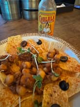 チリビーンズトルティーヤチップスwithチョルーラホットソース