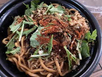 汁なし担々麺辛さ4痺れ4 辛さ4、痺れ4
