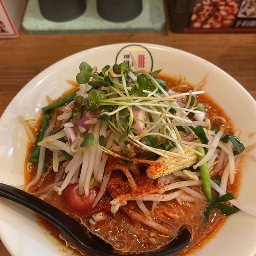 トマト坦々麺激辛激痺(野菜大盛)