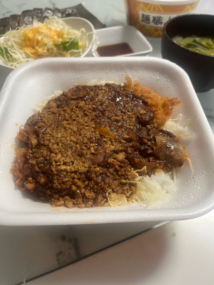 肉あんかけロースカツ丼