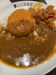 スモールクリームコロッケ（カニ入り）カレー