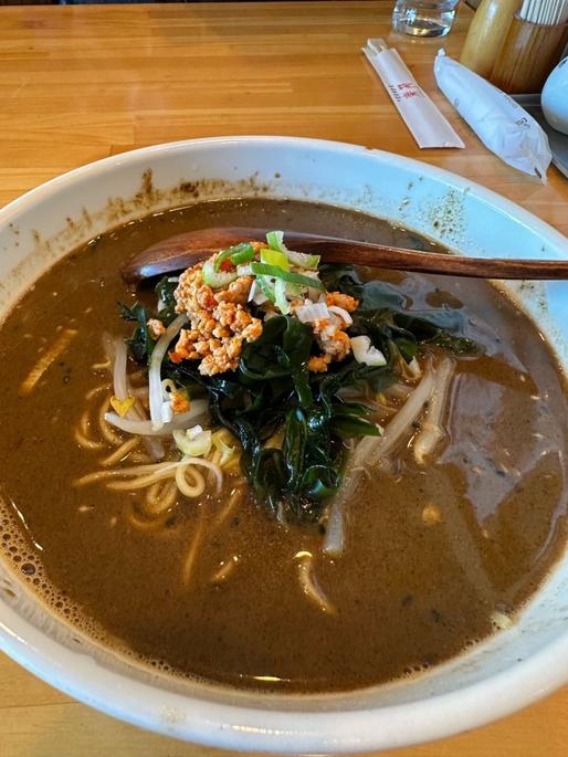 黒胡麻タンタン麺